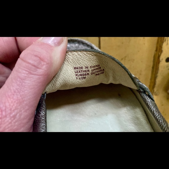 MICHAEL KORS 100% LEATHER METALLIC PEWTER FLAT LOAFER SLIDE FLATS - Picture 13 of 16